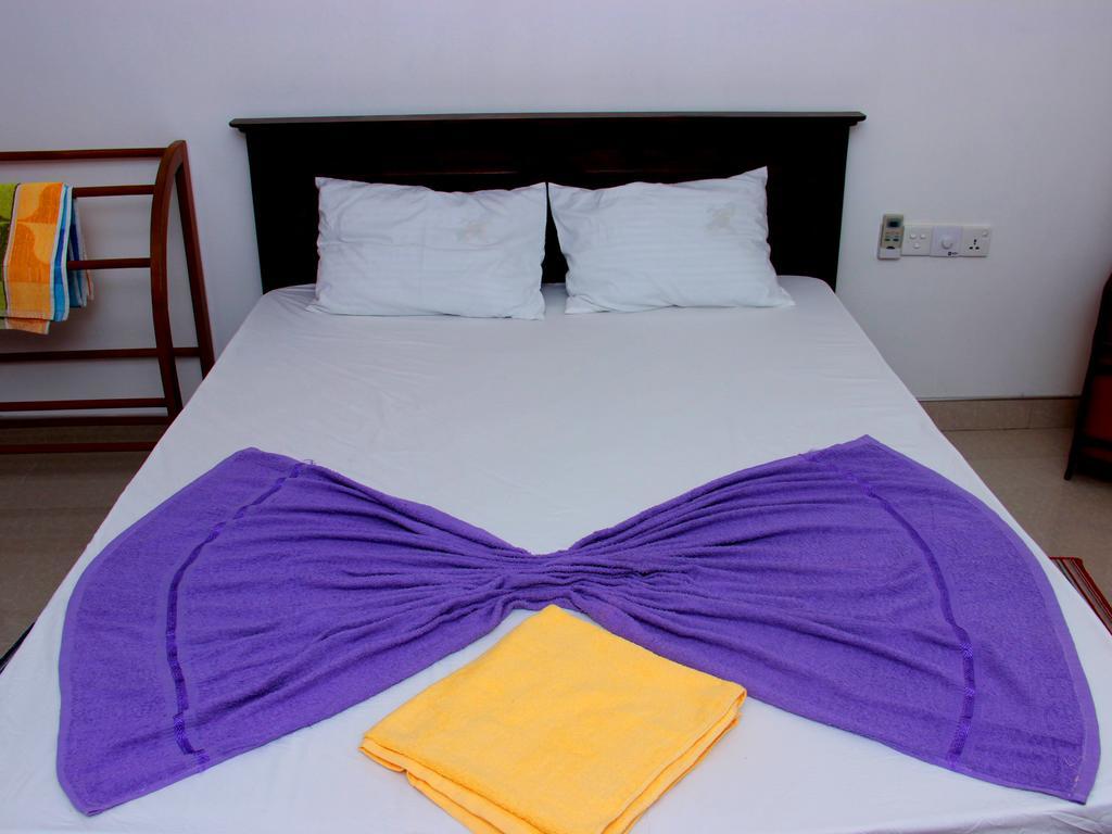 Bed and Breakfast Heaven Star Rest Mirissa Habitación foto