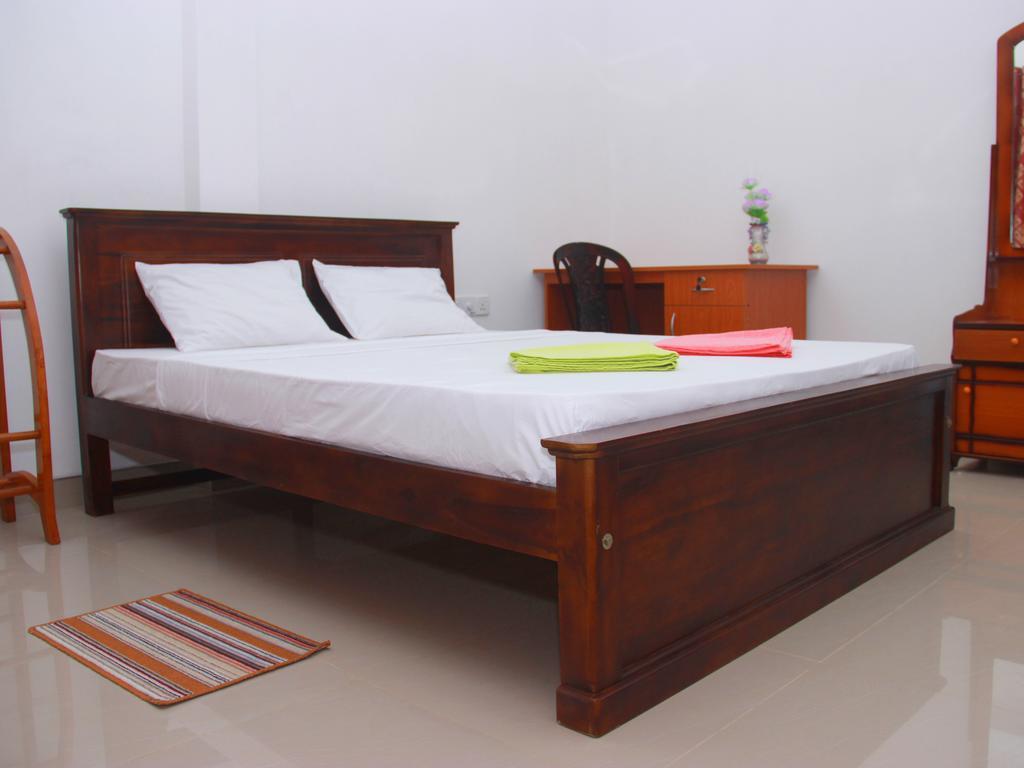 Bed and Breakfast Heaven Star Rest Mirissa Habitación foto