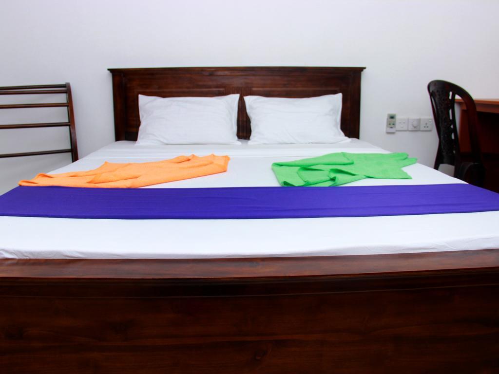 Bed and Breakfast Heaven Star Rest Mirissa Habitación foto