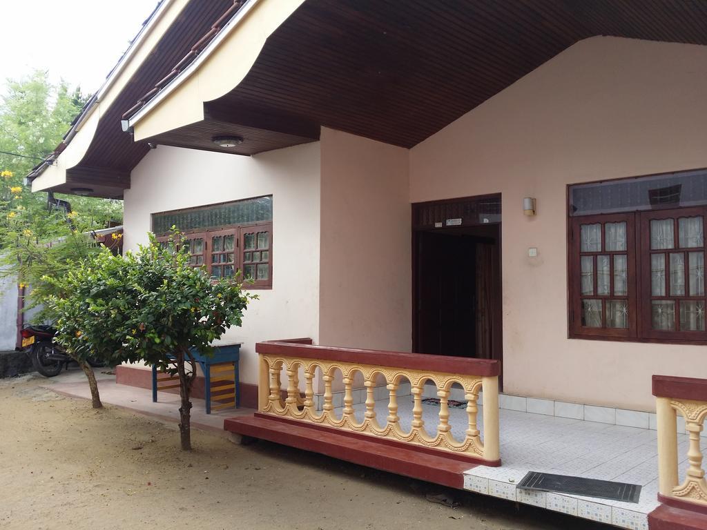 Bed and Breakfast Heaven Star Rest Mirissa Exterior foto